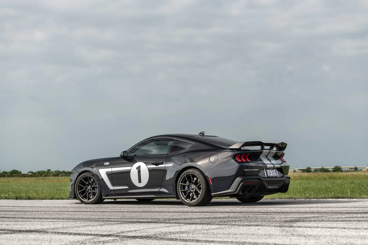Exterior 4