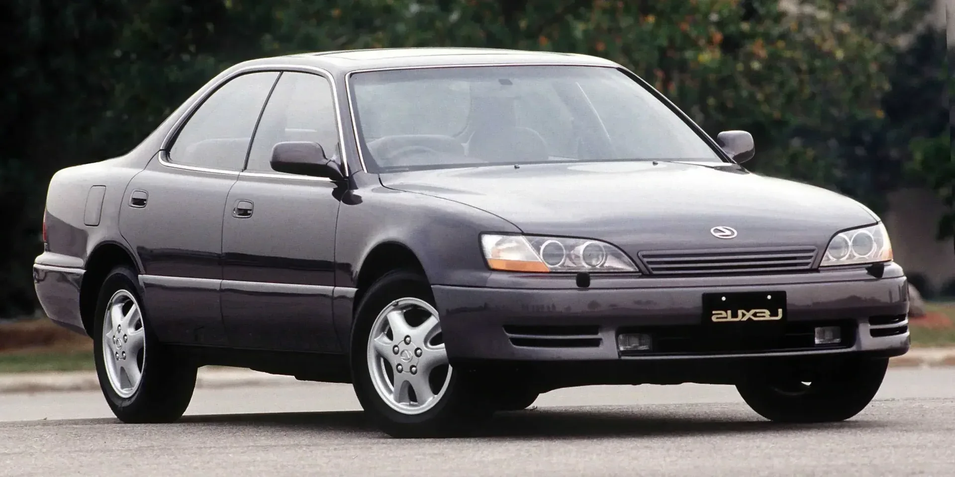 1995 Lexus ES photo 1