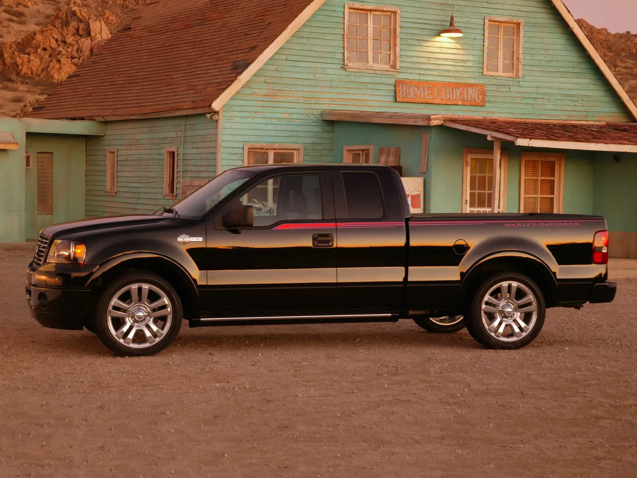 Exterior 4