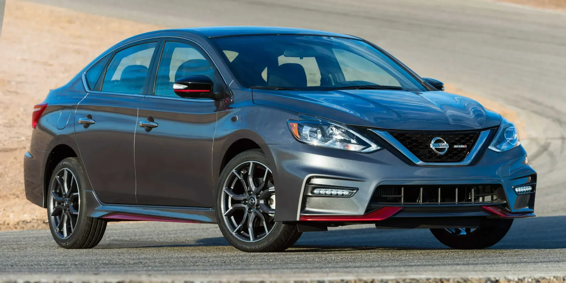 2017 Nissan Sentra Nismo photo 1