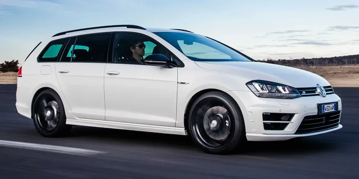 2014 Volkswagen 2014-volkswagen-golf-au-golf-r-wagon-au main image