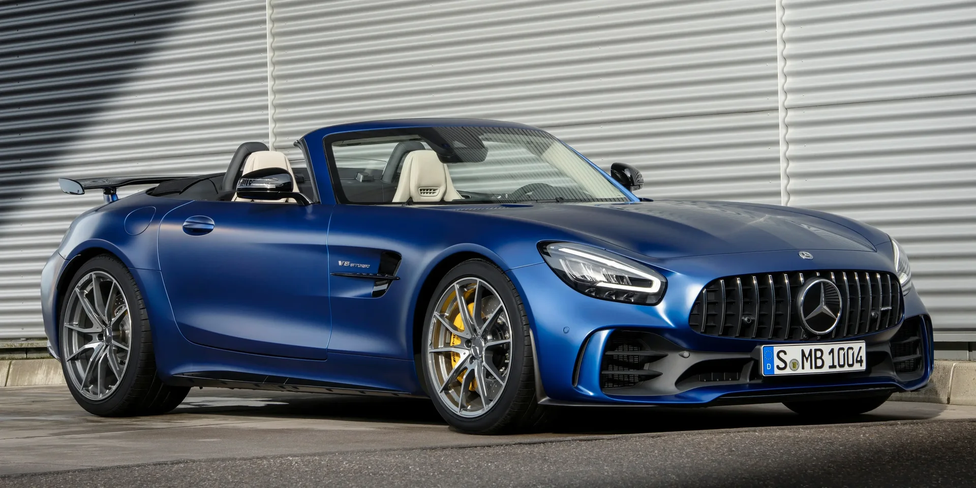 2019 Mercedes-Benz AMG GT photo 1