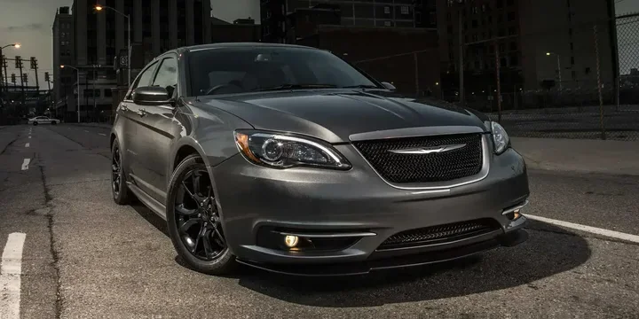 2011 Chrysler 2011-chrysler-200-sedan-chrysler-200-36-v6-pentastar-automatic-6-speed-287ps main image