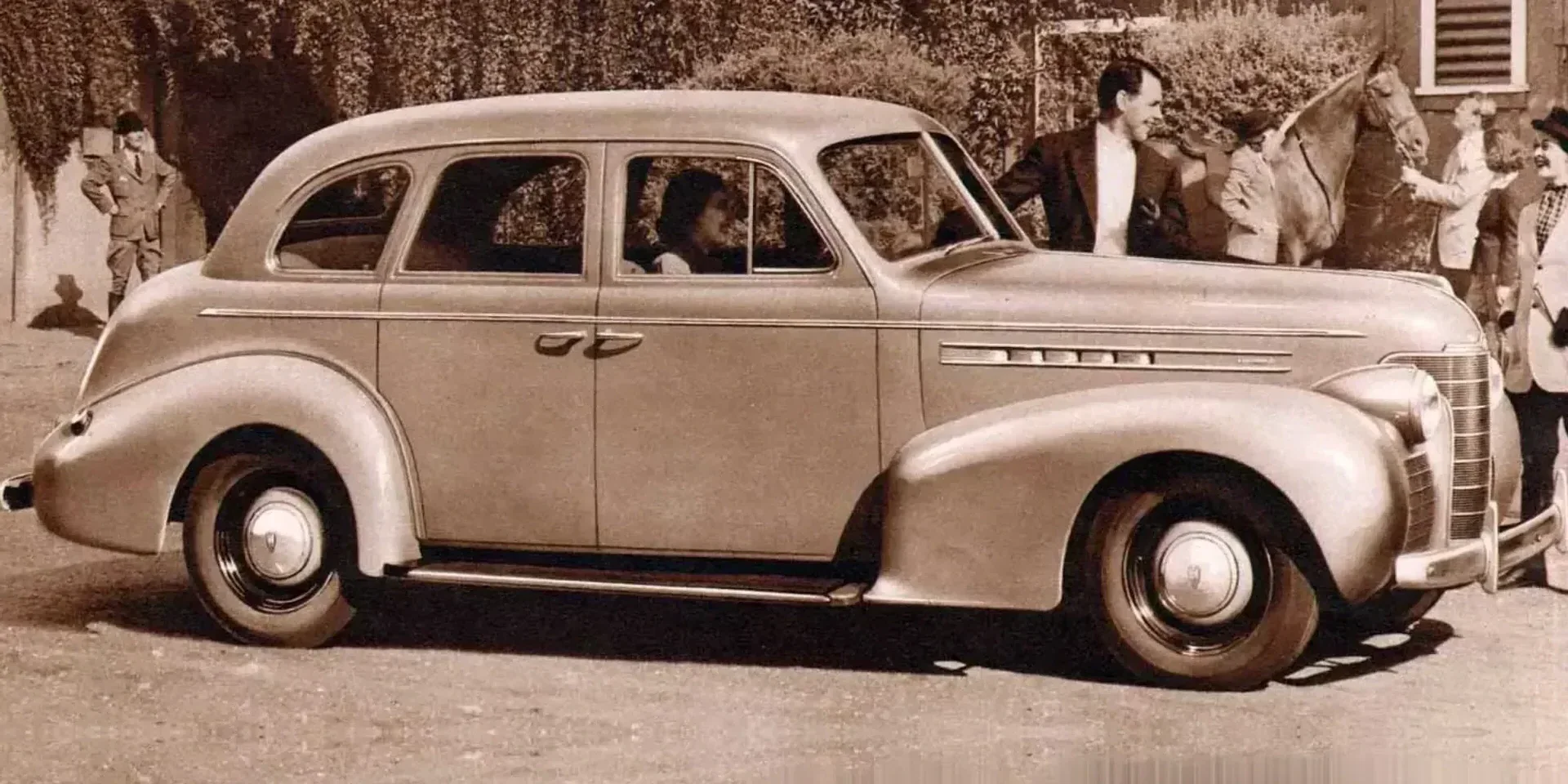 1939 Oldsmobile Series 70 photo 1