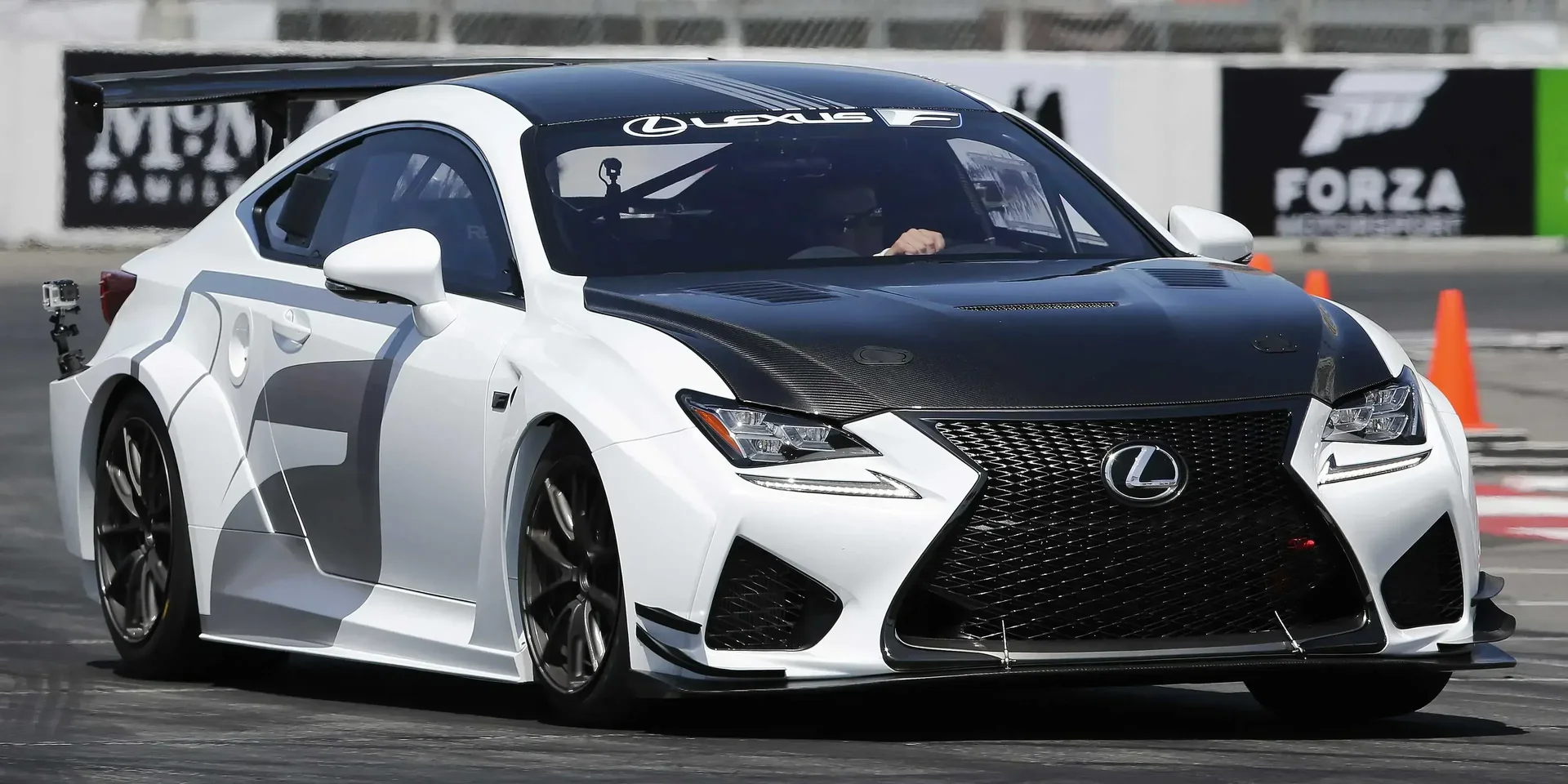 2016 Lexus RC F GT photo 1