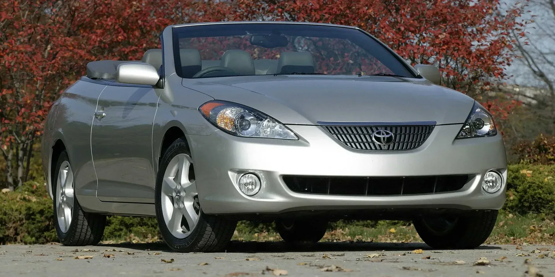 2004 Toyota Camry Solara photo 1