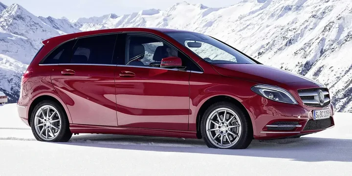 2014 Mercedes-Benz 2014-mercedes-benz-b-class-b-220-4matic-7g main image