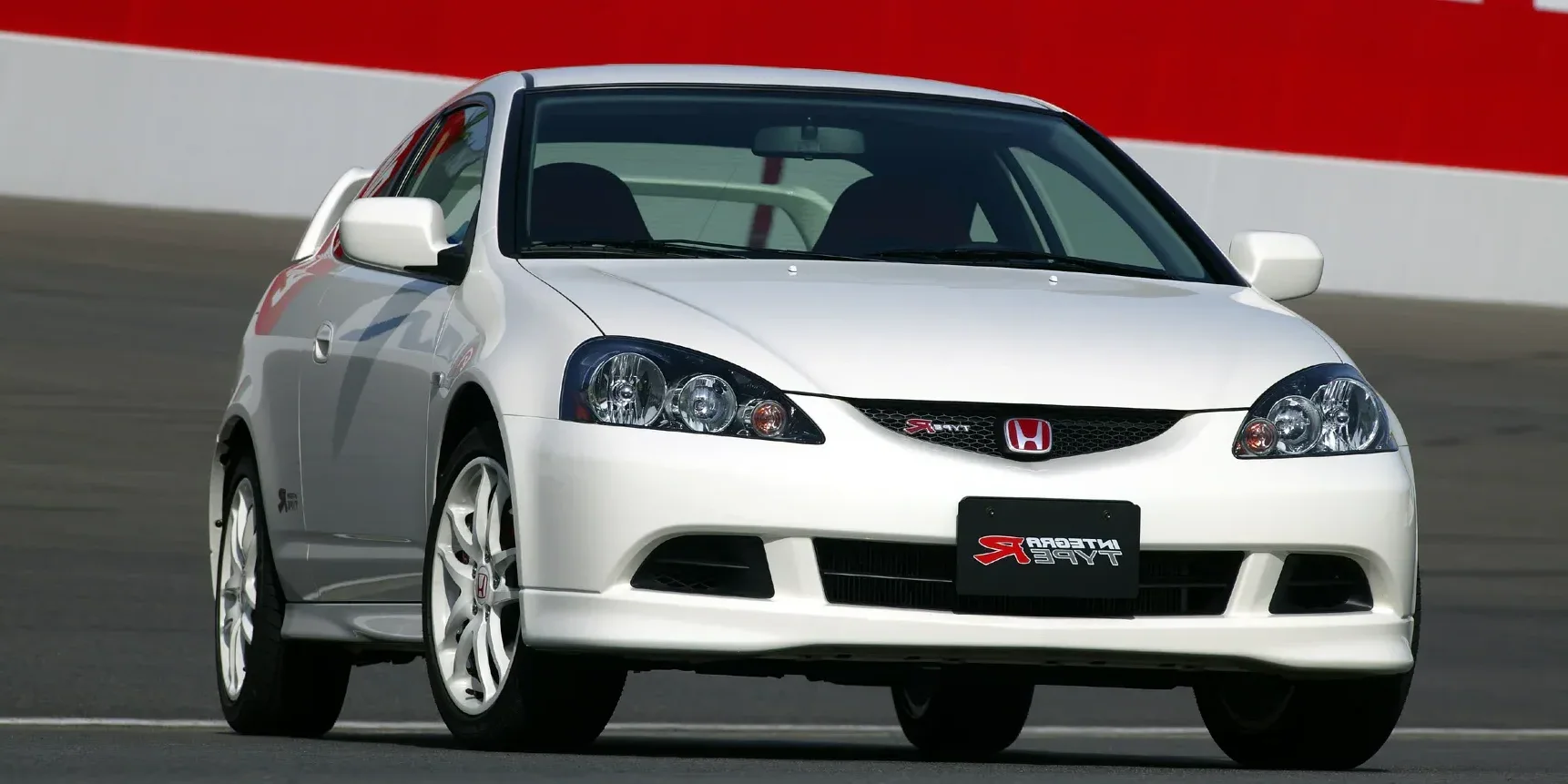 2004 Honda Integra Type-R photo 1