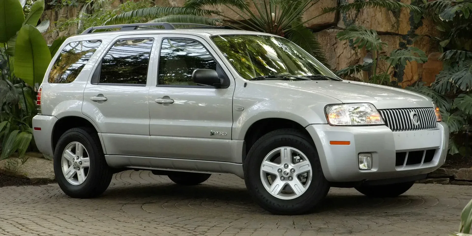 2007 Mercury Mariner Hybrid 4WD photo 1