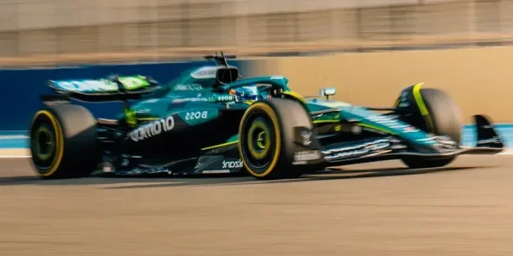 2025 Aston Martin AMR25 exterior main image