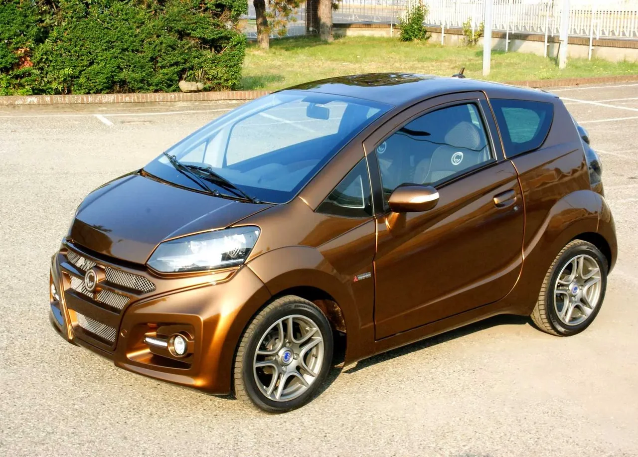 Exterior 4