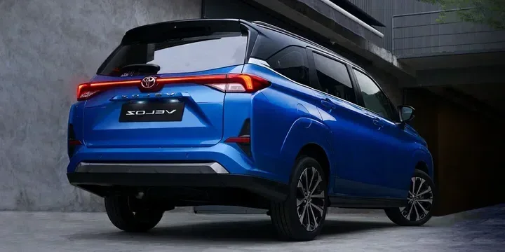 2022 Toyota Veloz exterior main image