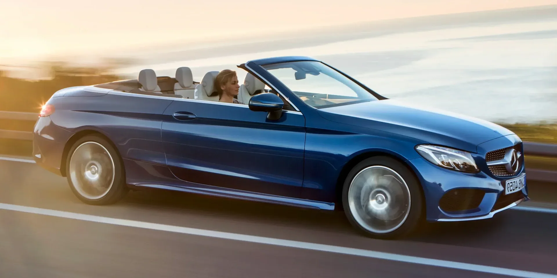 2018 Mercedes-Benz C-Class photo 1