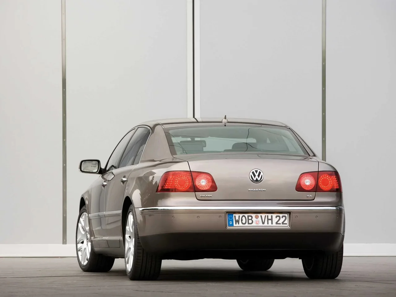 Exterior 6