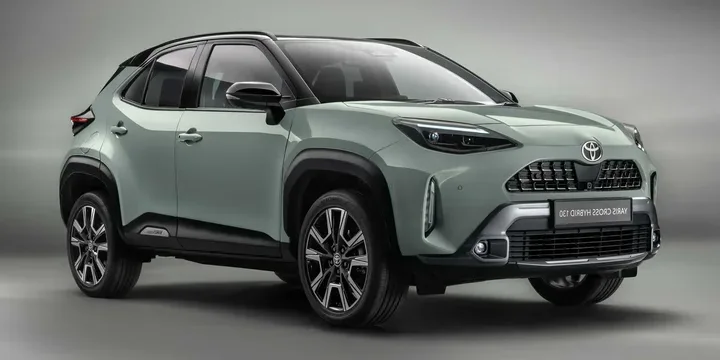 2024 Toyota 2024-toyota-yaris-cross-hybrid-130-awd-i-e main image