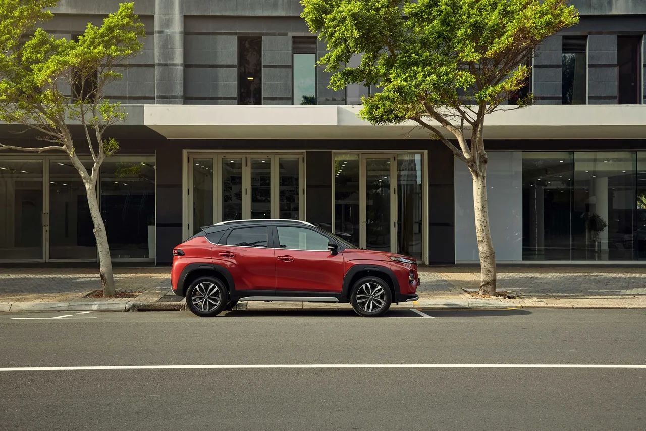 Exterior 4