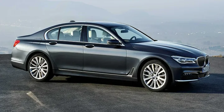 2016 BMW 2016-bmw-7-series-730d-steptronic-8-speed main image