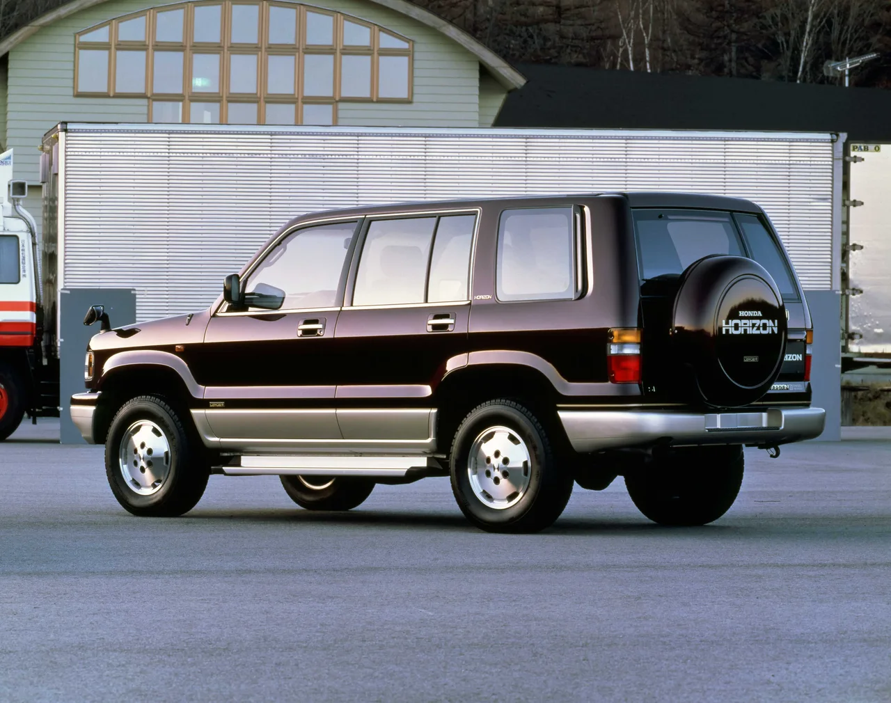 Exterior 4
