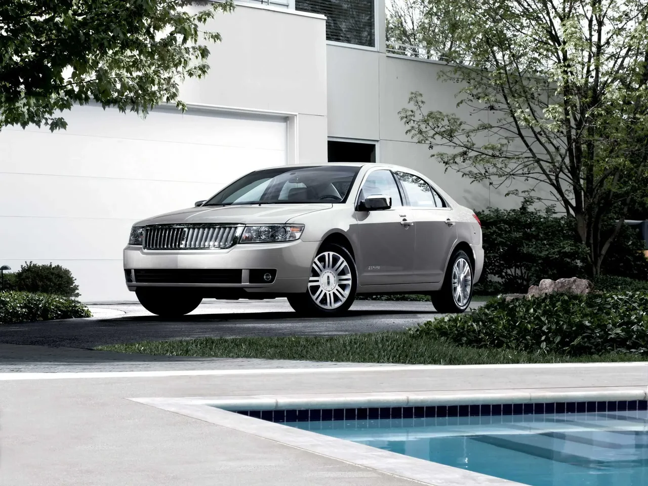 Exterior 3