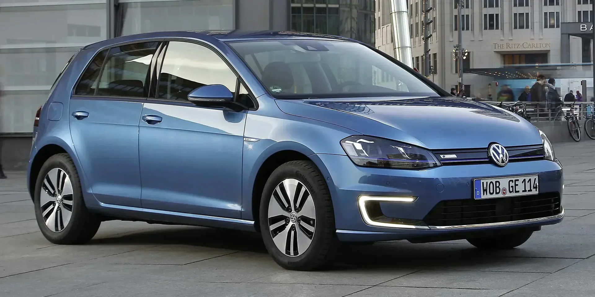 2014 Volkswagen Golf e-Golf photo 1