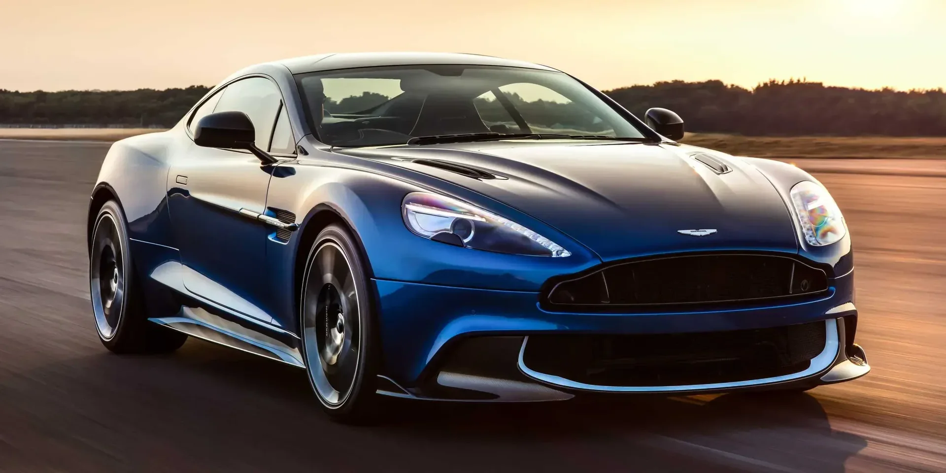 2017 Aston Martin Vanquish photo 1