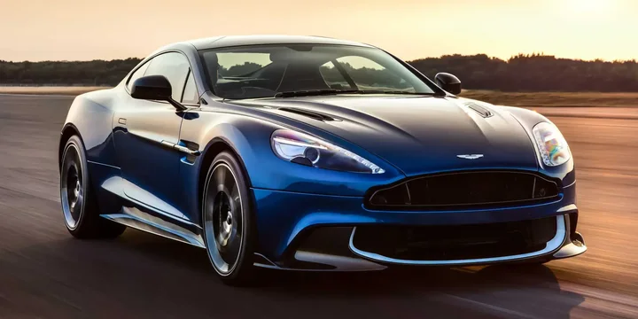 2017 Aston Martin 2017-aston-martin-vanquish-coupe-aston-martin-vanquish-s-touchtronic-iii-8-speed-603ps main image