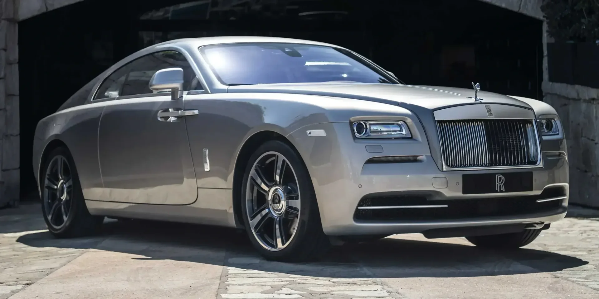 2016 Rolls-Royce Dawn photo 1