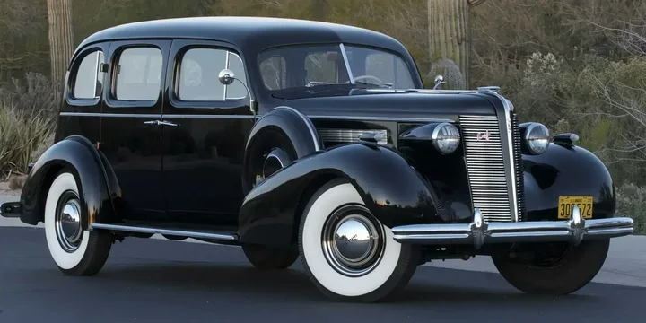 1937 Buick 1937-buick-limited-sedan-formal-sedan-52-manual-132hp-1937-3-speed main image