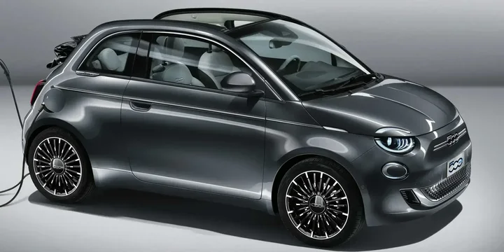 2021 Fiat 2021-fiat-500-convertible-c-e-single-speed-95ps main image