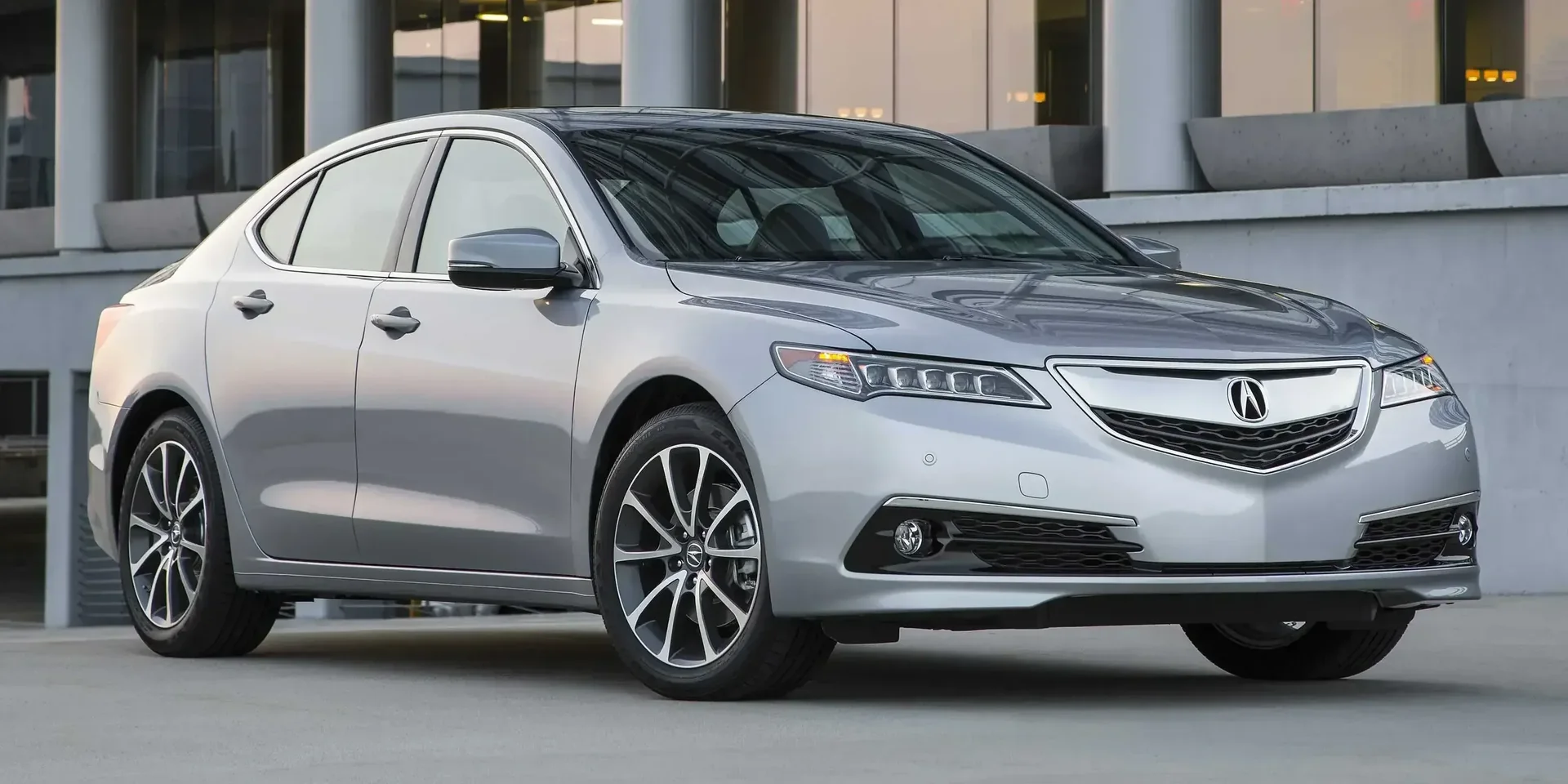 2017 Acura TLX photo 1