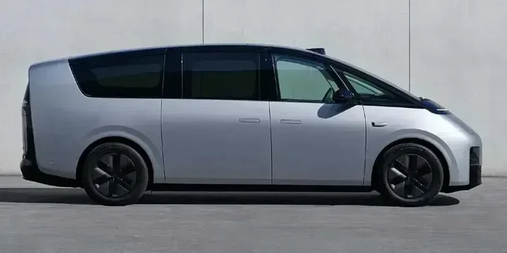 2024 Li Auto 2024-li-auto-mega-electric-awd main image