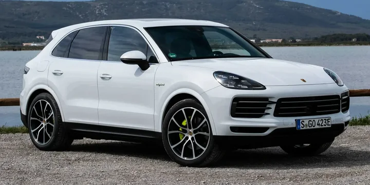 2019 Porsche 2019-porsche-cayenne-e-hybrid main image