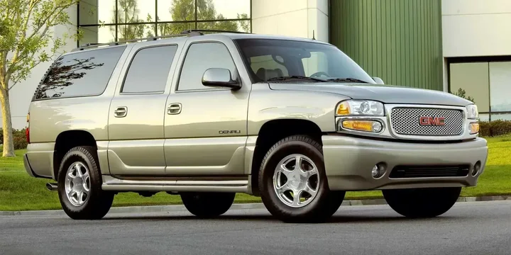 2002 GMC 2002-gmc-yukon-60-v8-hydra-matic-4-speed main image