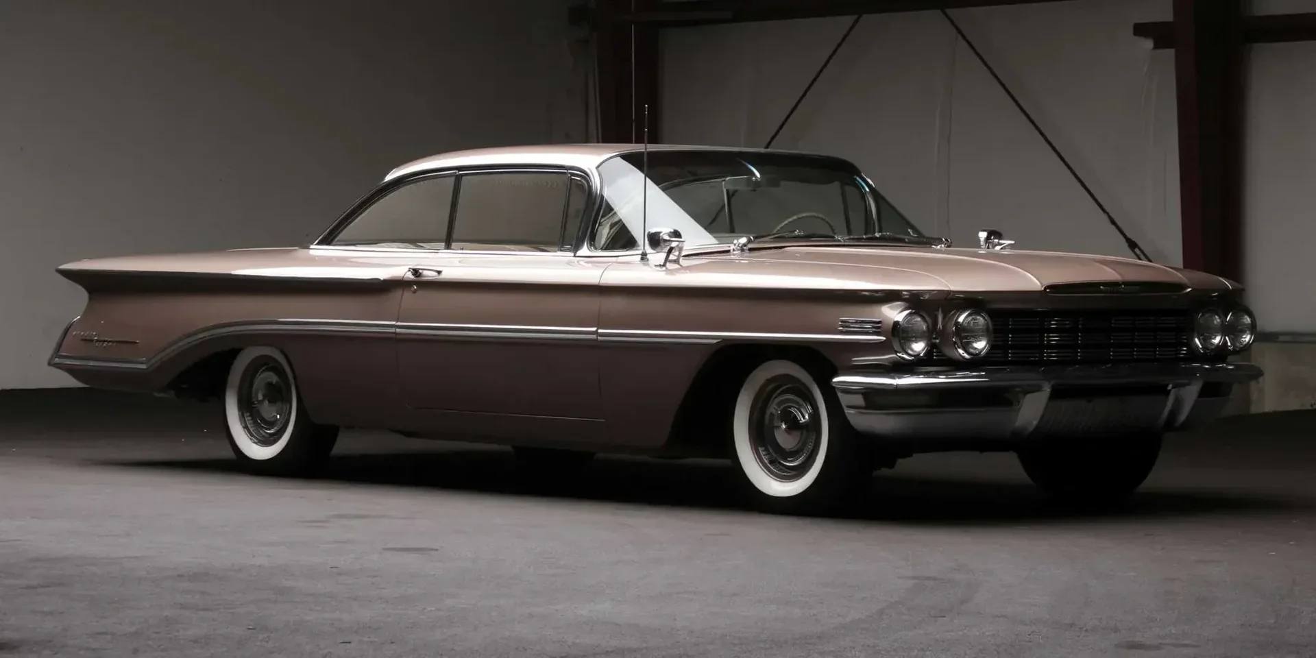1960 Oldsmobile 98 Ninety-Eight Holiday SceniCoupé photo 1