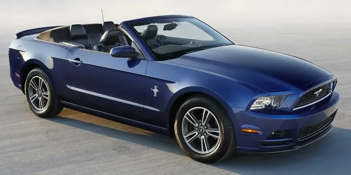 2013 Ford 2013-ford-mustang-v6-convertible main image