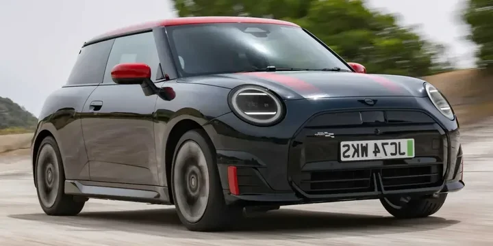 2025 Mini 2025-mini-cooper-john-cooper-works-electric-single-speed main image