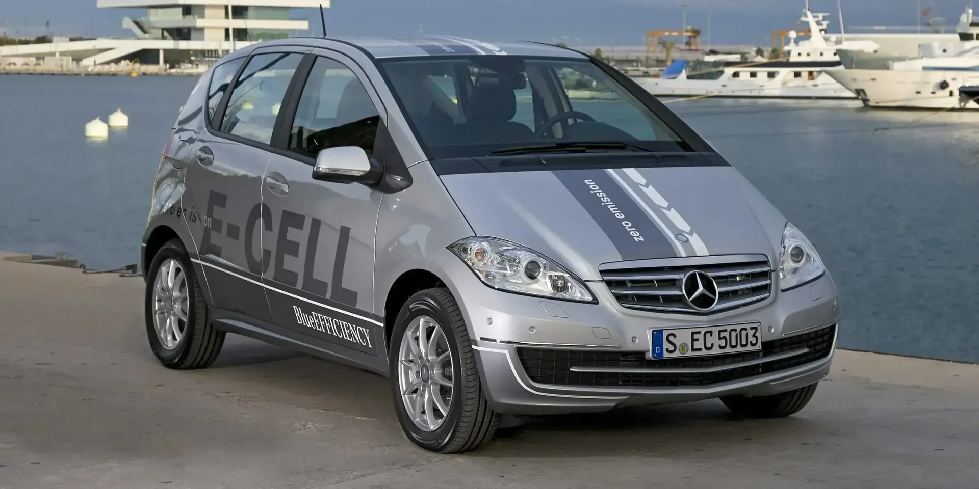 2011 Mercedes-Benz A-Class photo 1