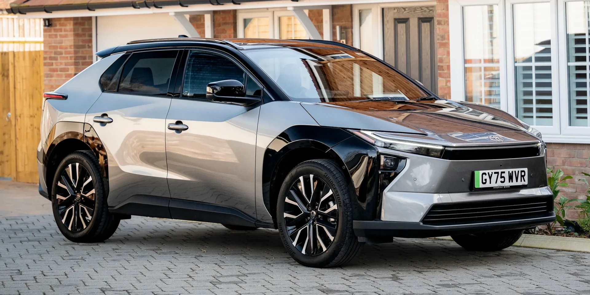 2026 Toyota bZ4X photo 1