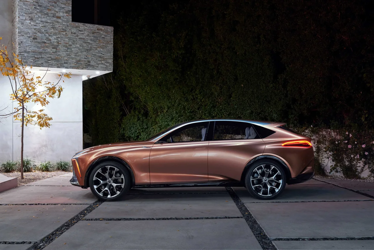 Exterior 3
