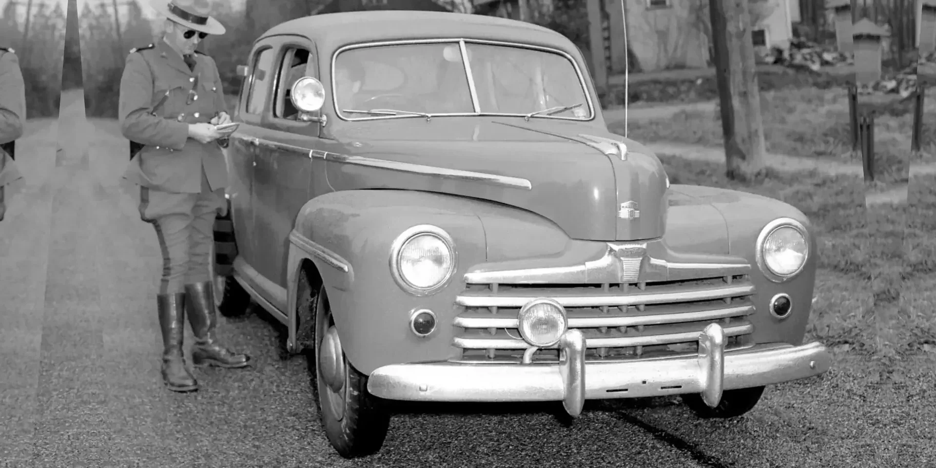 1947 Ford Deluxe Fordor photo 1
