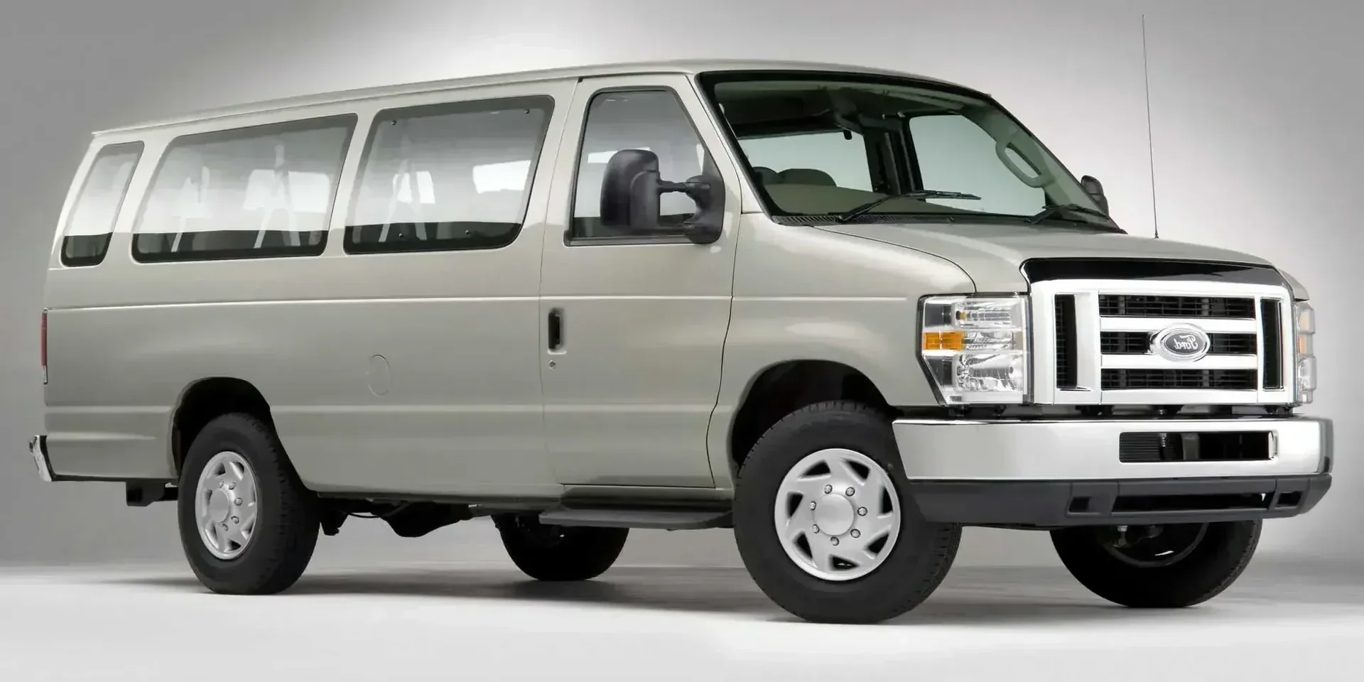 2008 Ford E-Series E-350 Super Duty photo 1