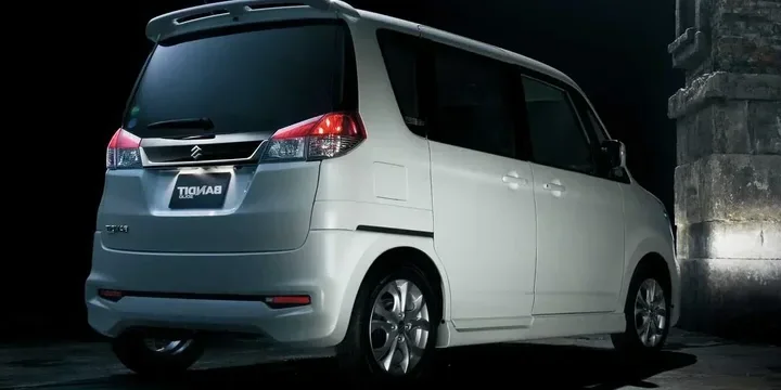 2012 Suzuki 2012-suzuki-solio-generation-max5 main image