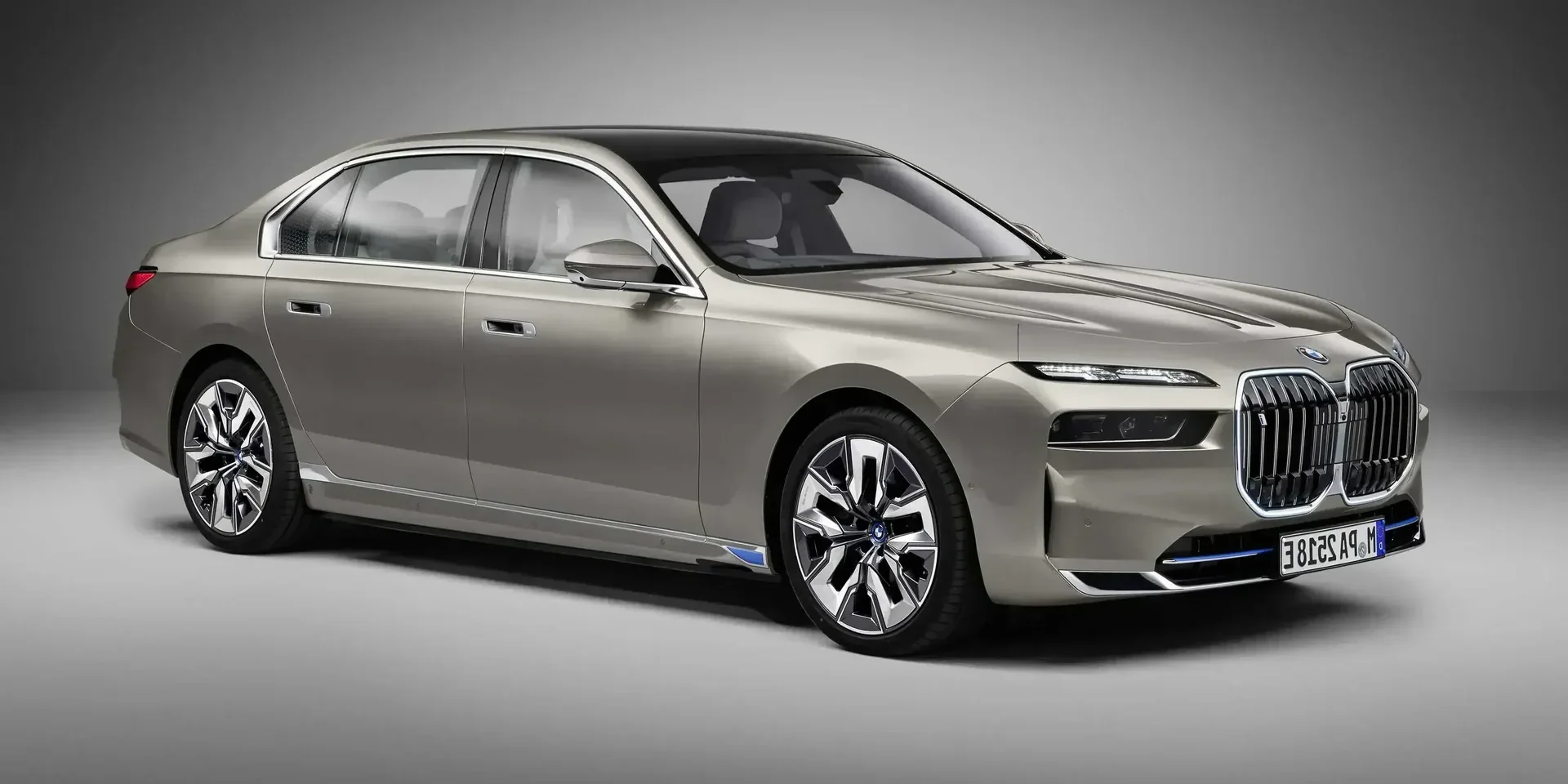 2023 BMW 7 Series i7 xDrive60 photo 1