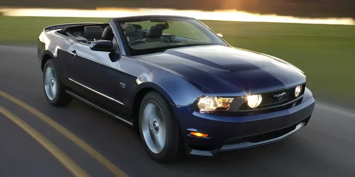 2010 Ford 2010-ford-mustang-gt-convertible-320ps main image