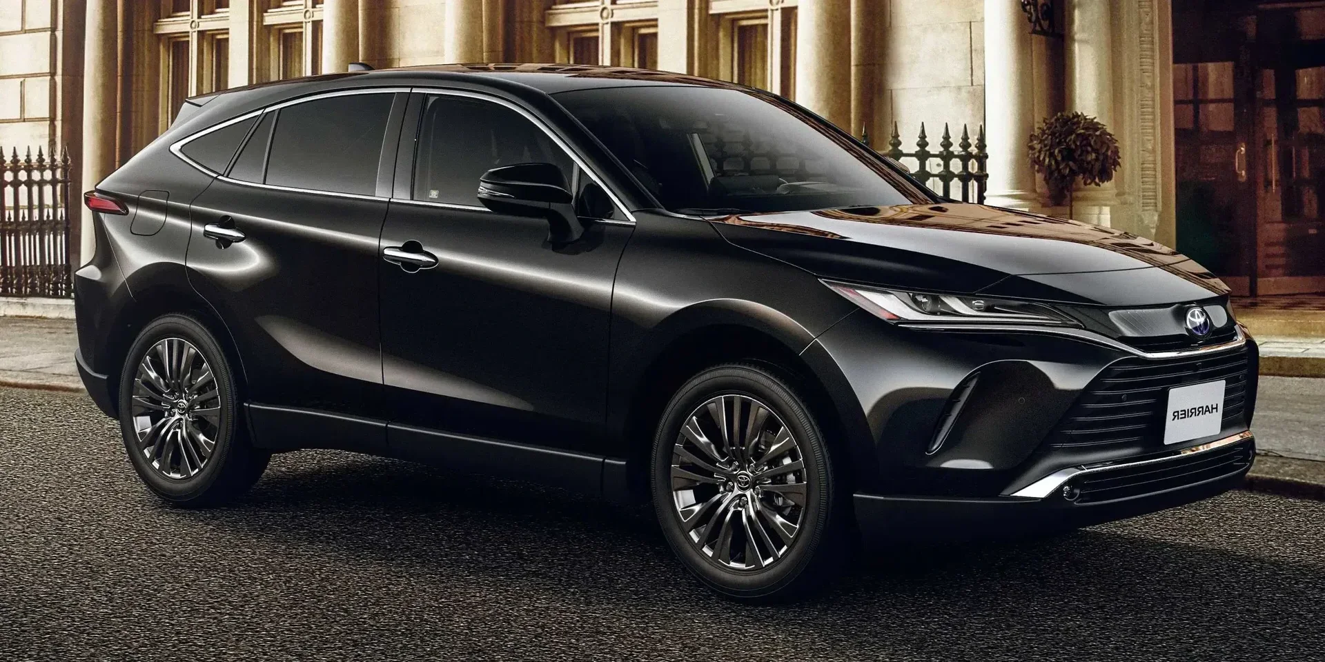2026 Toyota Harrier photo 1