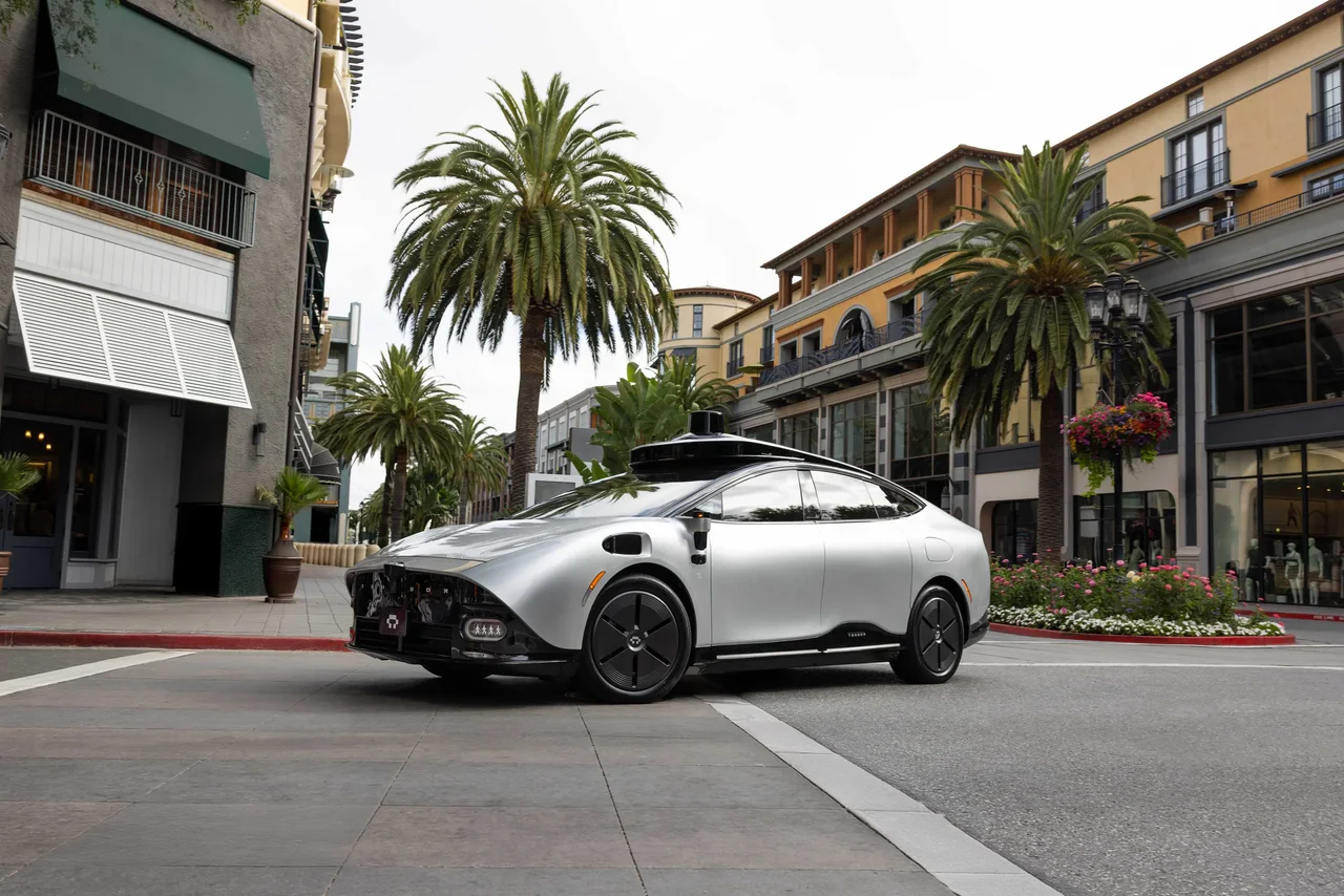 Exterior 3