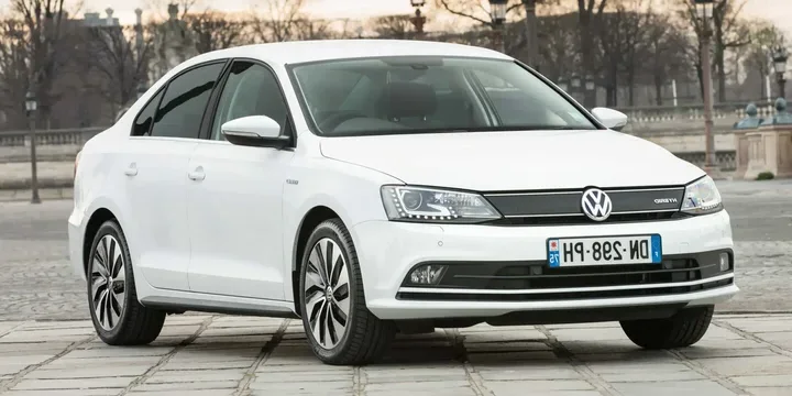 2015 Volkswagen 2015-volkswagen-jetta-hybrid main image