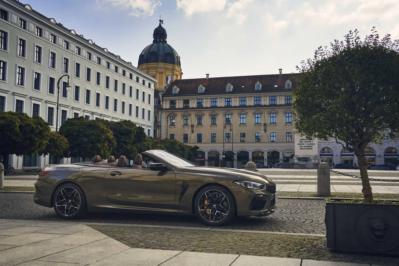 Exterior 3
