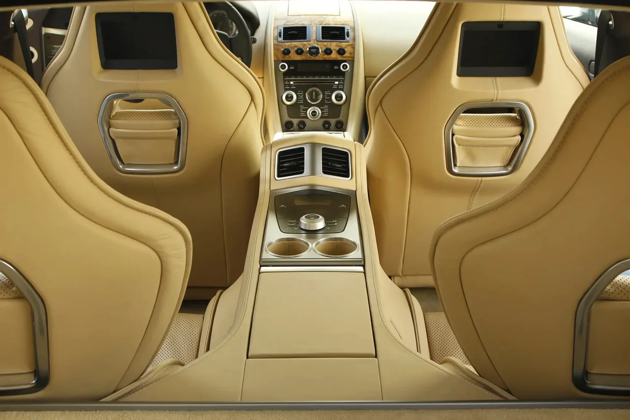 Interior 2