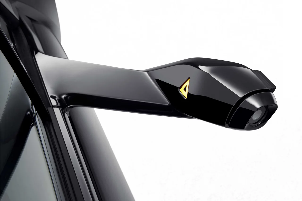 Exterior 4